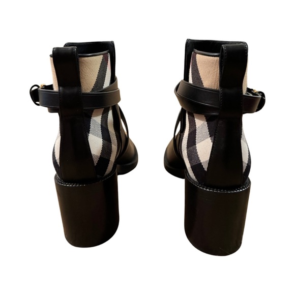 Burberry Pryle Equestrian Check Ankle Booties - PERFECT CONDITION - Picture 7 of 9